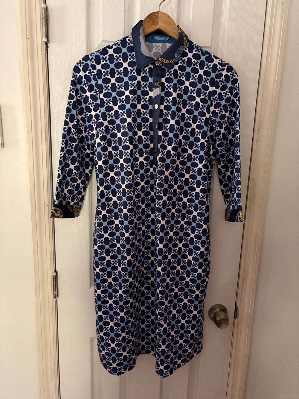 J McLaughlin Navy & Light Blue Elena Geo Print Dress S NWT - Picture 2 of 10